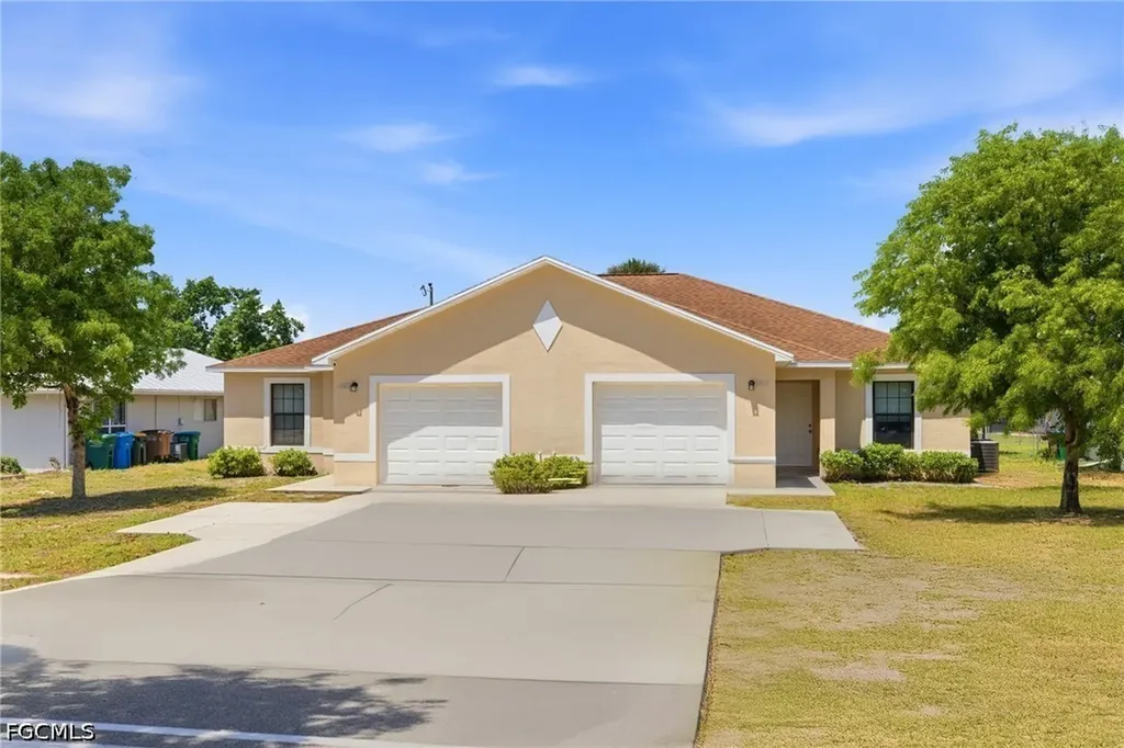 1018-1020 SE 24th Avenue Cape Coral FL 33990