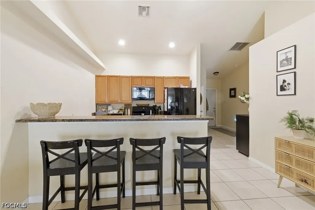 1018-1020 SE 24th Avenue Cape Coral FL 33990