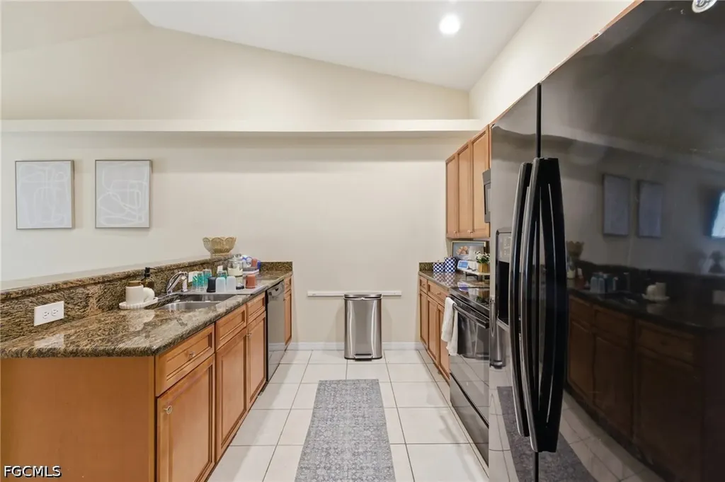 1018-1020 SE 24th Avenue Cape Coral FL 33990