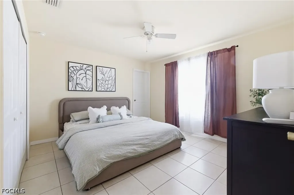 1018-1020 SE 24th Avenue Cape Coral FL 33990