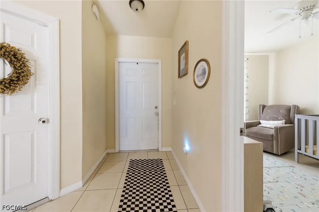 1018-1020 SE 24th Avenue Cape Coral FL 33990