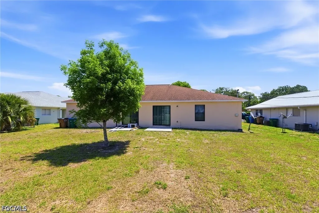 1018-1020 SE 24th Avenue Cape Coral FL 33990