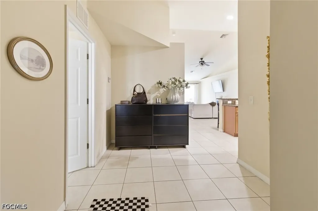 1018-1020 SE 24th Avenue Cape Coral FL 33990