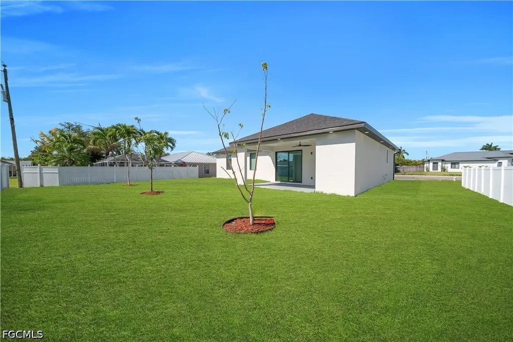 807 Nicholas Parkway W Cape Coral FL 33991