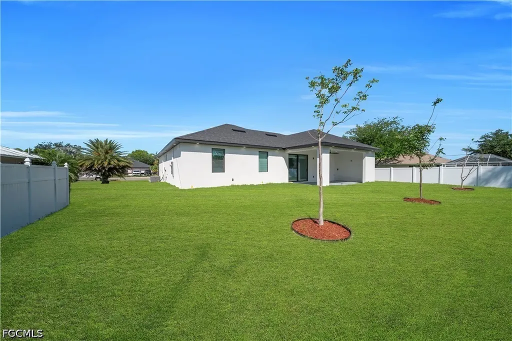 807 Nicholas Parkway W Cape Coral FL 33991