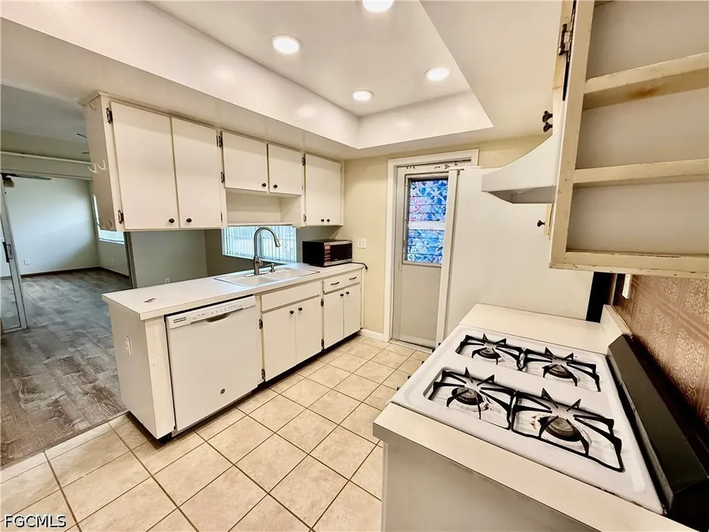 9 Palm Boulevard Lehigh Acres FL 33936