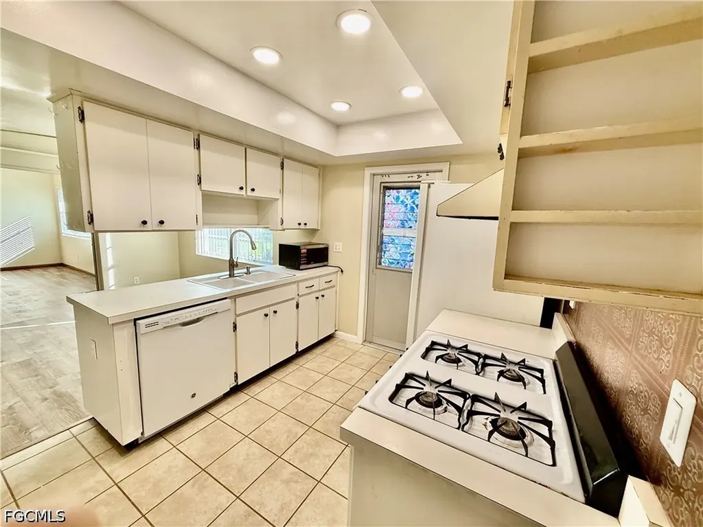 9 Palm Boulevard Lehigh Acres FL 33936