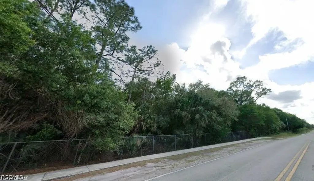 2790 60th Avenue NE Naples FL 34120