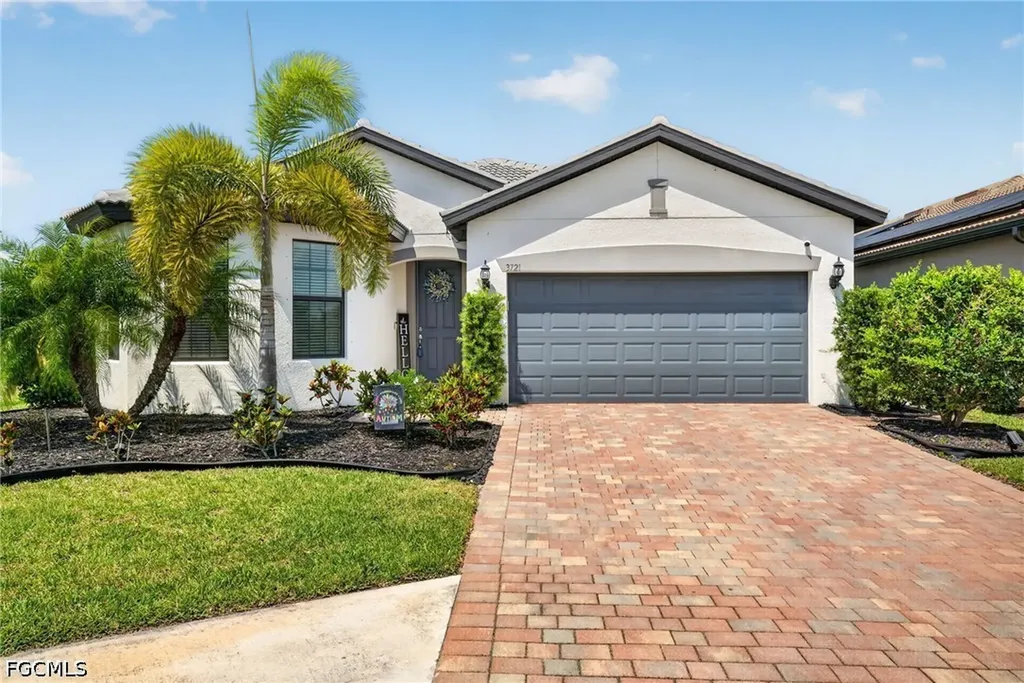 3721 E Hampton Circle Alva FL 33920