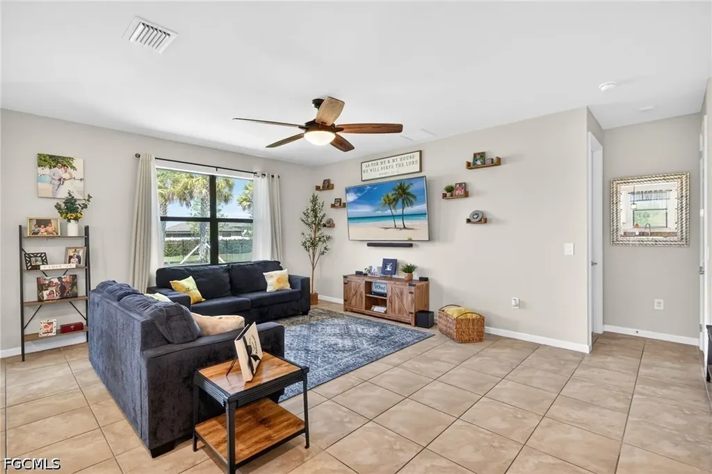 3721 E Hampton Circle Alva FL 33920