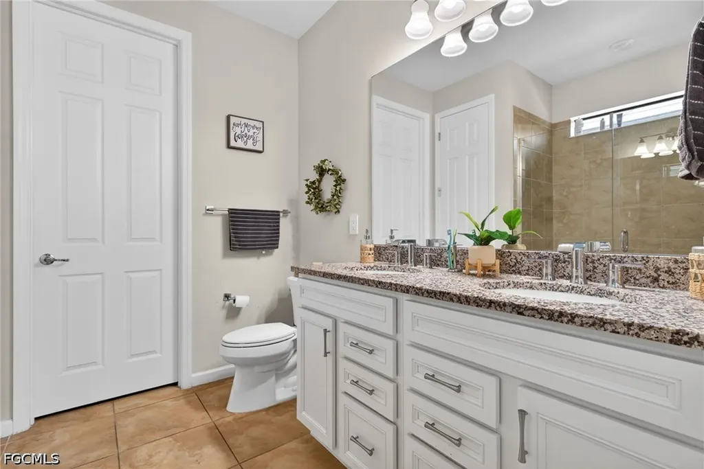 3721 E Hampton Circle Alva FL 33920