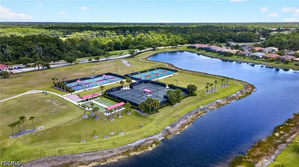3721 E Hampton Circle Alva FL 33920