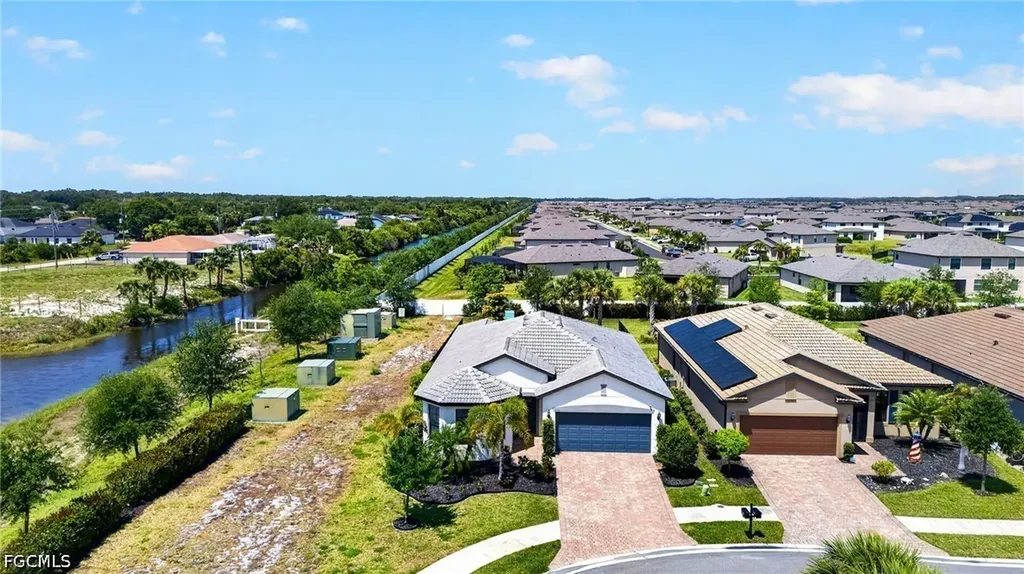 3721 E Hampton Circle Alva FL 33920