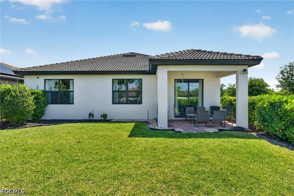 3721 E Hampton Circle Alva FL 33920