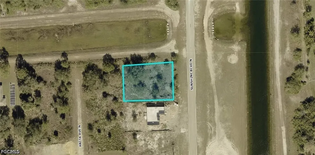 5907 Sunshine Boulevard N Lehigh Acres FL 33971