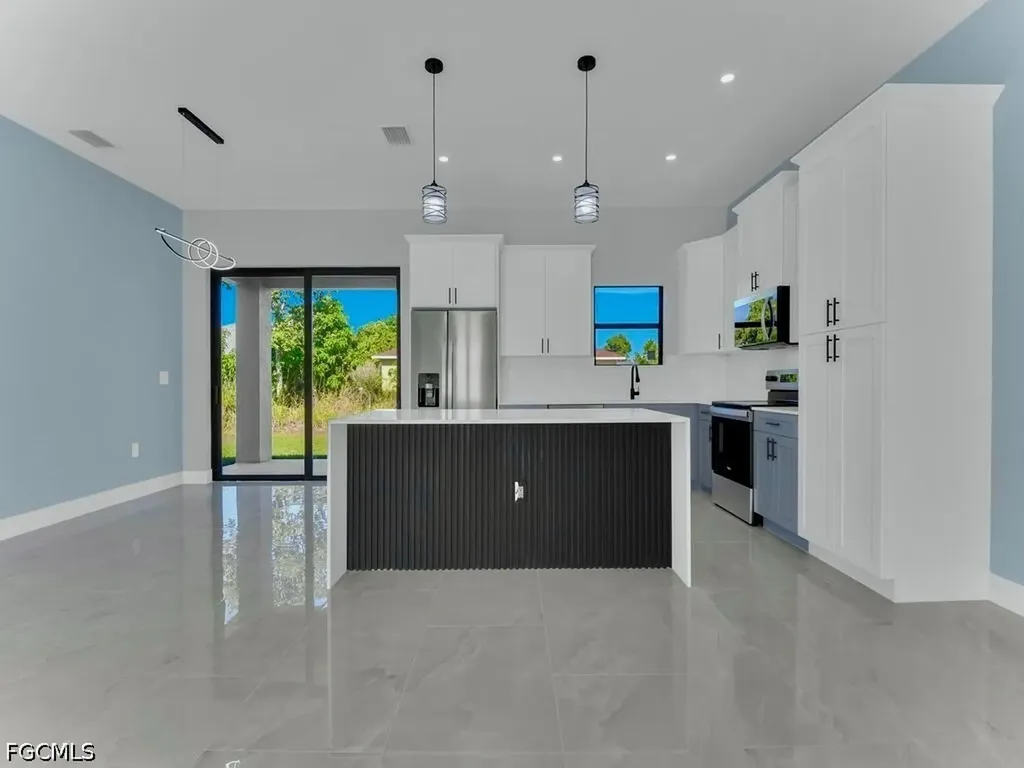 3810 17th Street SW Lehigh Acres FL 33976