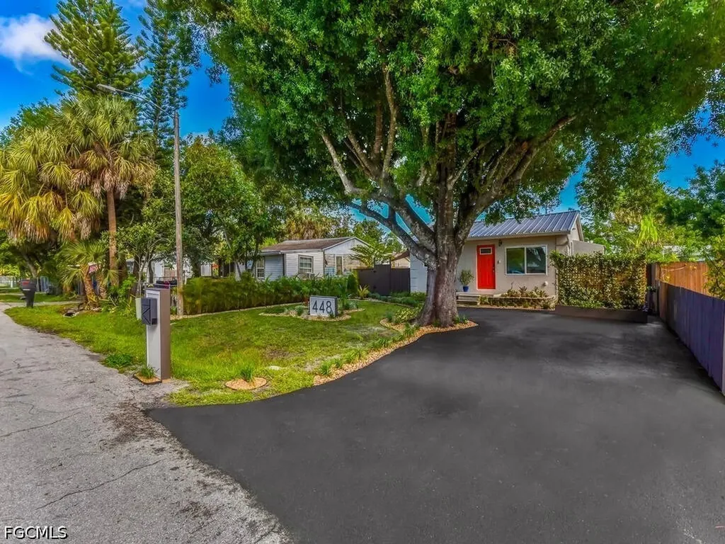 448 Santa Cruz Street North Fort Myers FL 33903