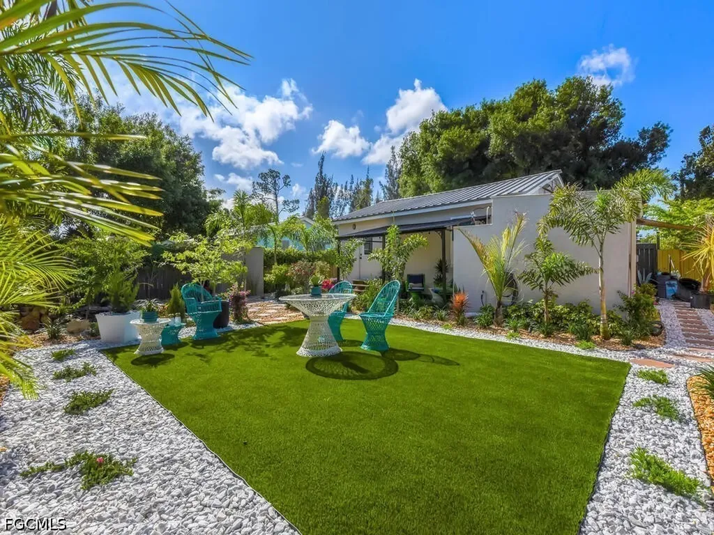 448 Santa Cruz Street North Fort Myers FL 33903