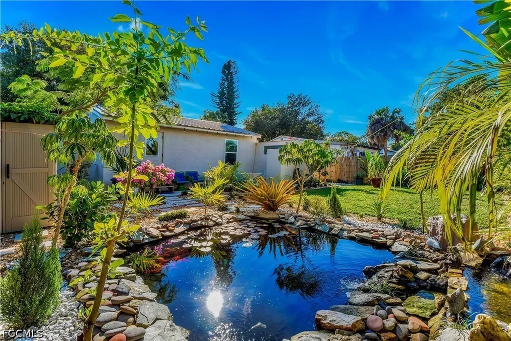 448 Santa Cruz Street North Fort Myers FL 33903