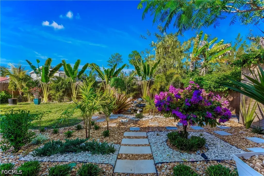 448 Santa Cruz Street North Fort Myers FL 33903