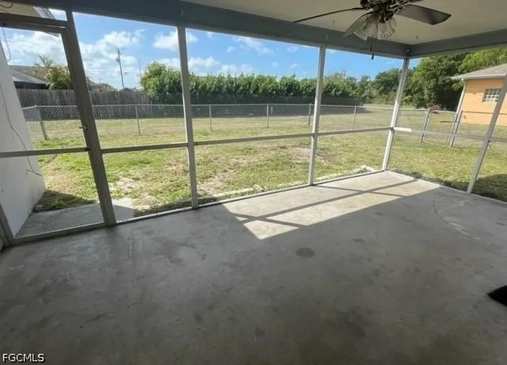 1406 SE 23rd Terrace Cape Coral FL 33990
