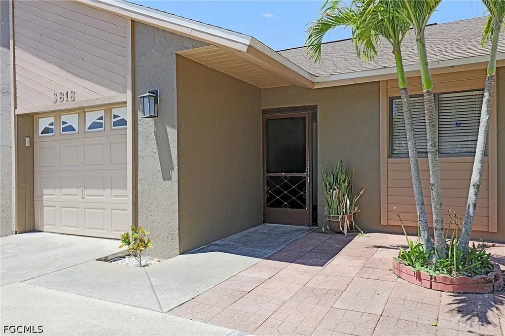 3818 SW 7th Place Cape Coral FL 33914