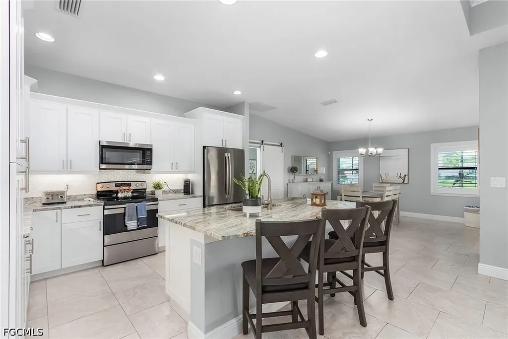 1702 SE 1st Terrace Cape Coral FL 33990