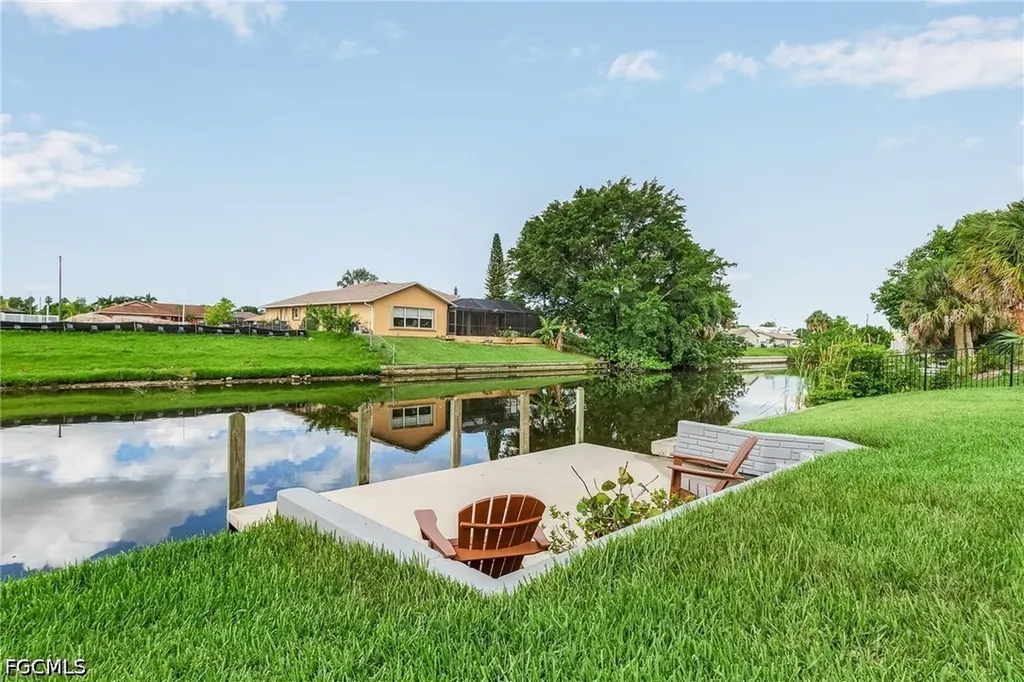 1702 SE 1st Terrace Cape Coral FL 33990