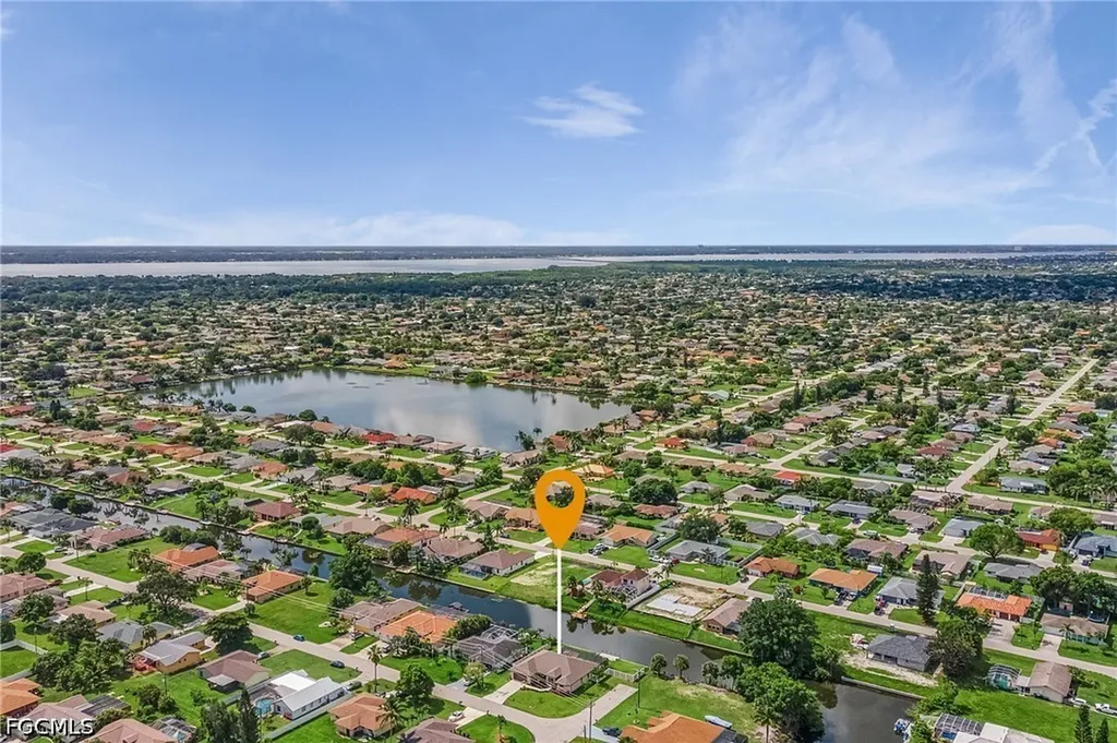 1702 SE 1st Terrace Cape Coral FL 33990