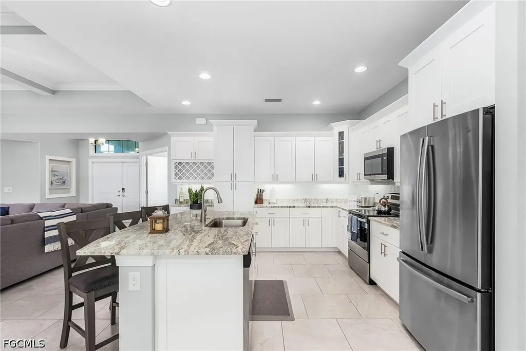 1702 SE 1st Terrace Cape Coral FL 33990