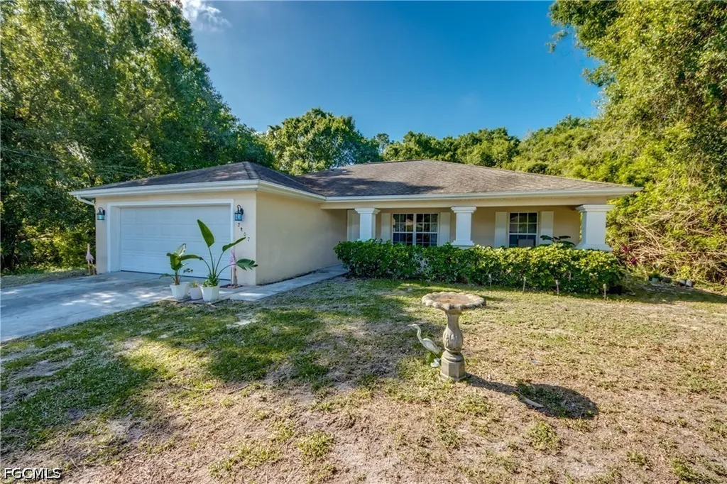 2807 51st Street W Lehigh Acres FL 33971