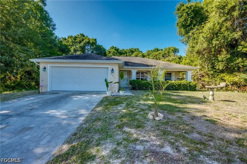 2807 51st Street W Lehigh Acres FL 33971