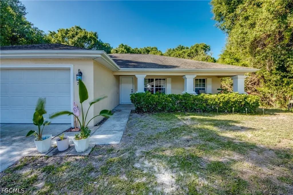 2807 51st Street W Lehigh Acres FL 33971