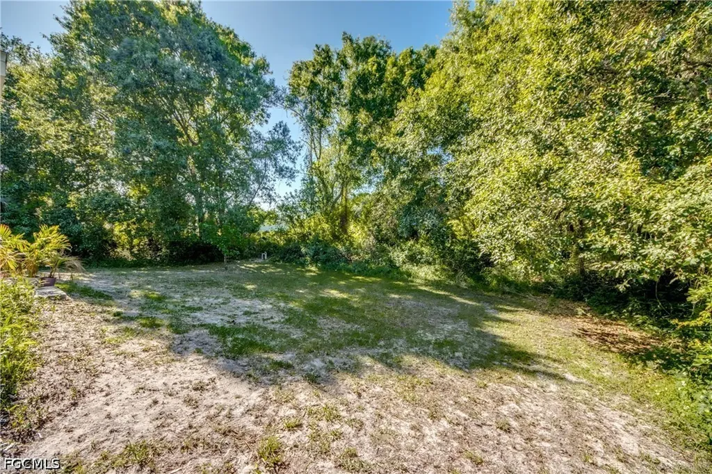 2807 51st Street W Lehigh Acres FL 33971