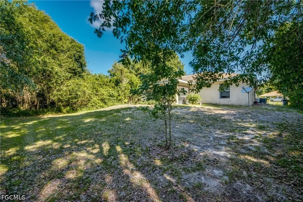 2807 51st Street W Lehigh Acres FL 33971