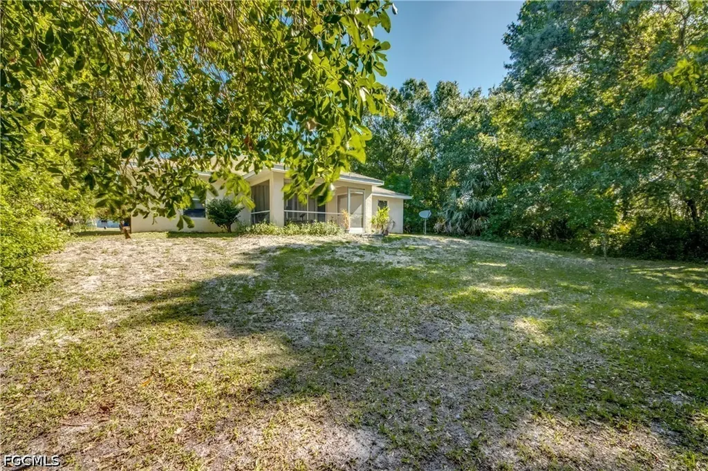 2807 51st Street W Lehigh Acres FL 33971