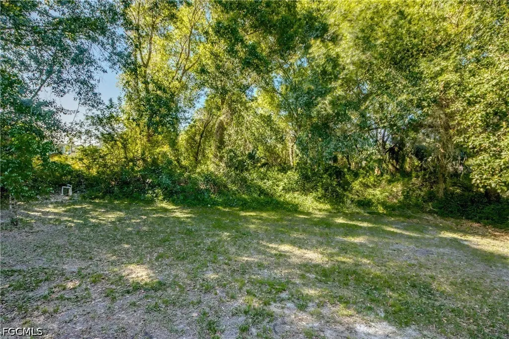 2807 51st Street W Lehigh Acres FL 33971