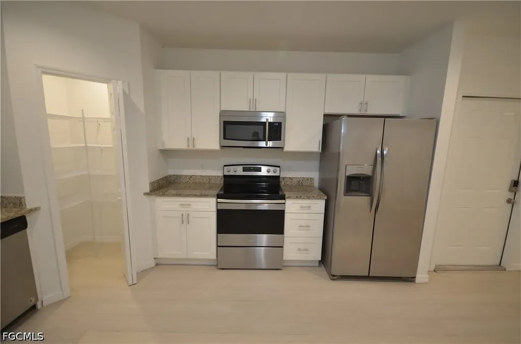 3303 Armstrong Court Fort Myers FL 33916