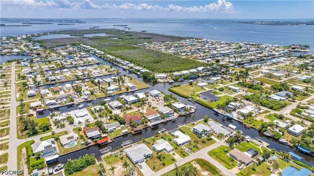 2708 Mangrove Street St. James City FL 33956