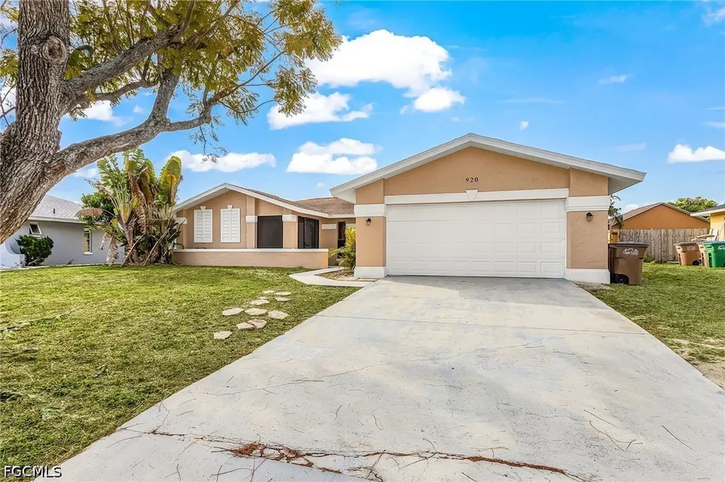 920 SE 21st Street Cape Coral FL 33990