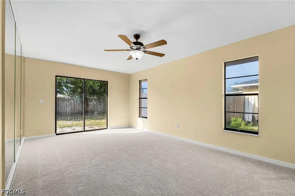 920 SE 21st Street Cape Coral FL 33990