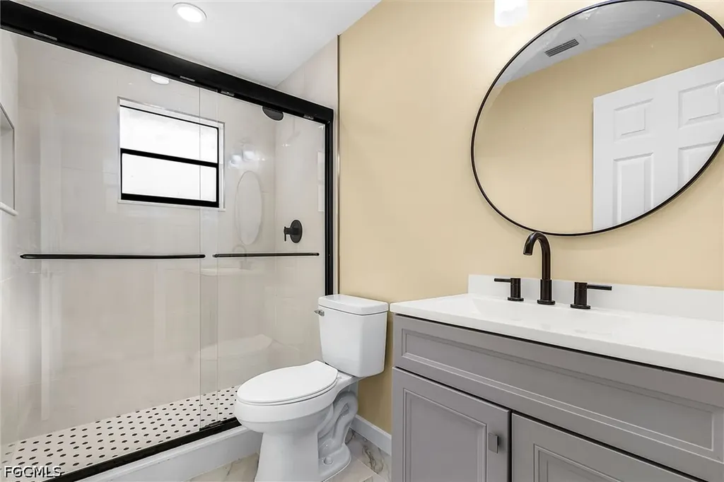 920 SE 21st Street Cape Coral FL 33990