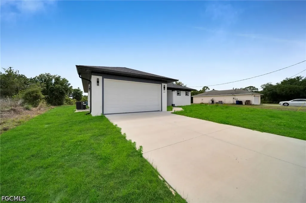 2515 Sunniland Boulevard Lehigh Acres FL 33971