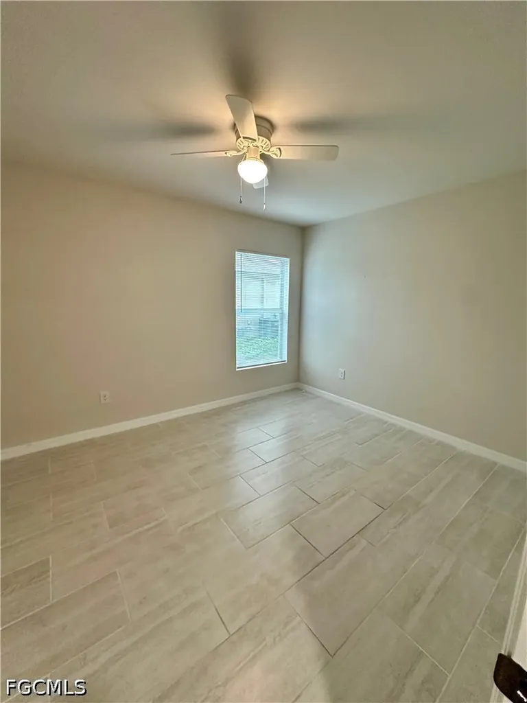 607 SE 7th Street Cape Coral FL 33990