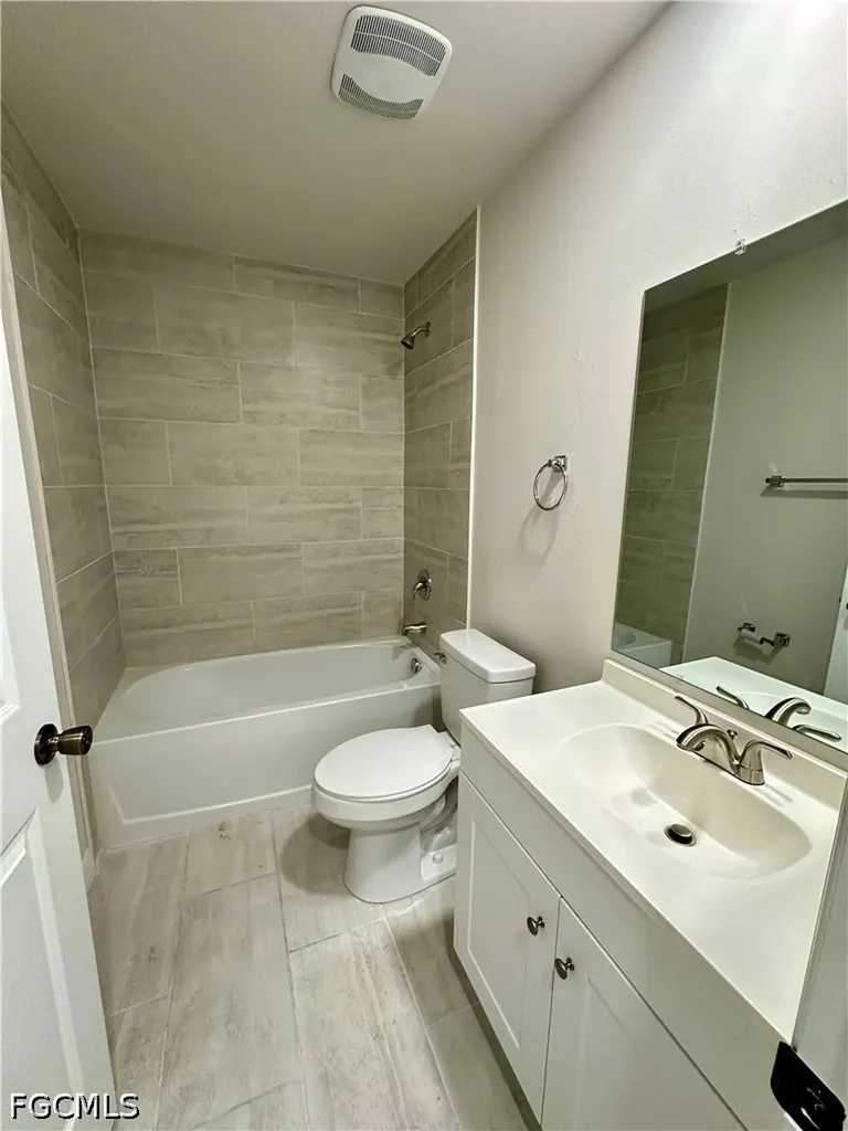 607 SE 7th Street Cape Coral FL 33990