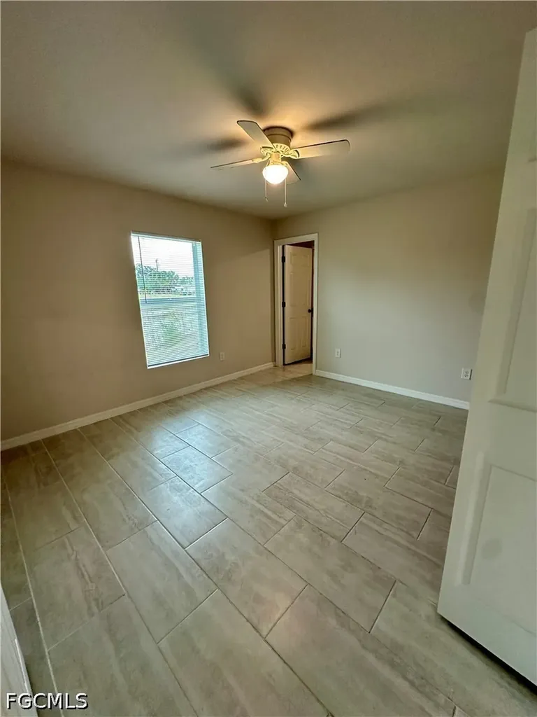607 SE 7th Street Cape Coral FL 33990