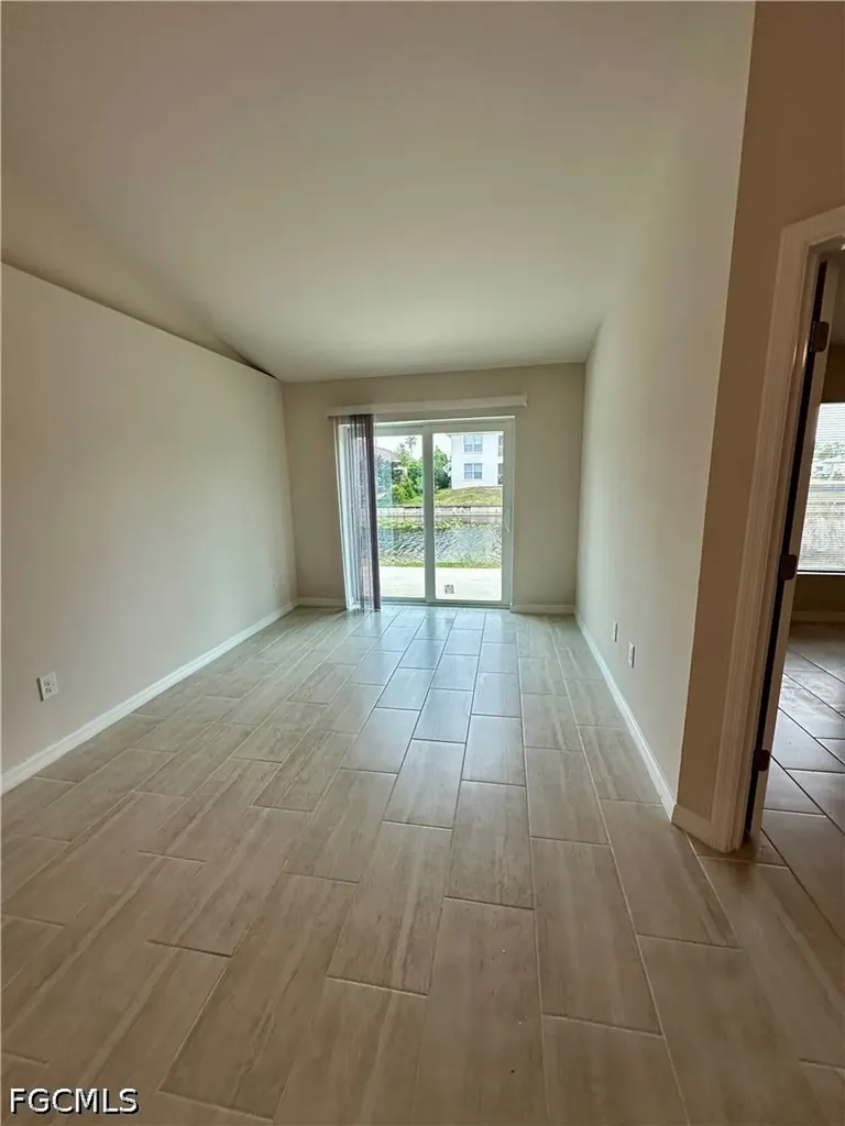 607 SE 7th Street Cape Coral FL 33990