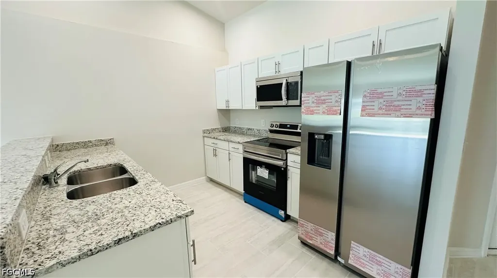607 SE 7th Street Cape Coral FL 33990