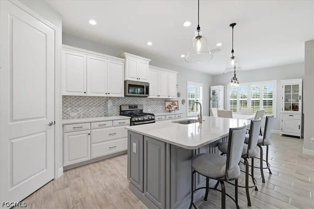 7542 Cypress Walk Drive Fort Myers FL 33966