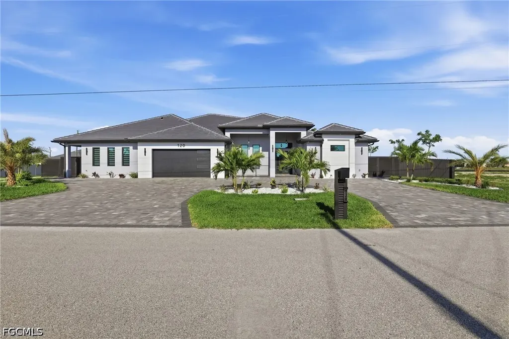 120 SW 9th Avenue Cape Coral FL 33991